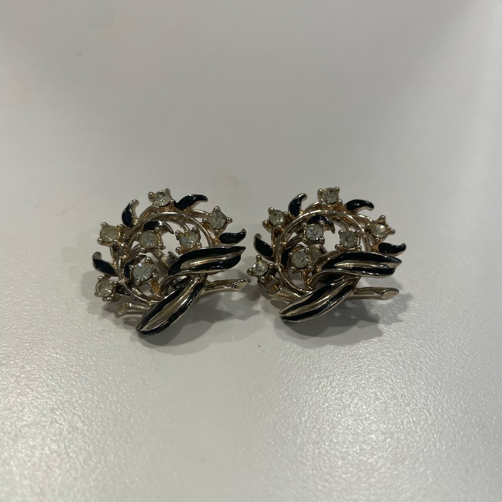 Vintage Costume Jewelry Clip On Earrings